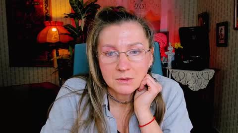 Frida Tander online show from 2, 2, 2025