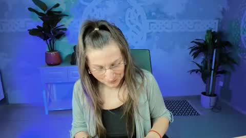 Frida Tander online show from 2, 3, 2025