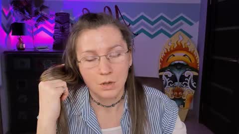 Frida Tander online show from 3, 3, 2025