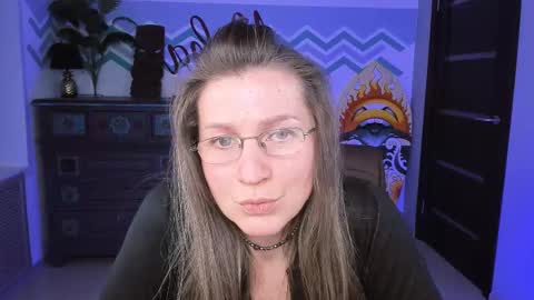 Frida Tander online show from 8, 3, 2025