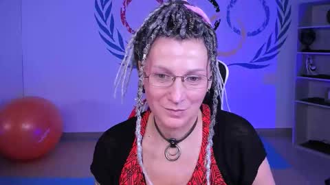 Frida Tander online show from 30, 9, 2025