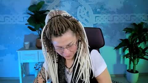 Snapshot of fridatander chatting on 14, 12, 2025 Frida Tander online show from 14, 12, 2025