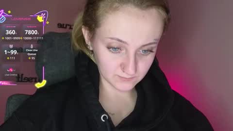 Snapshot of frosty_blueberries4 chatting on 29, 11, 2025 ANA online show from 29, 11, 2025