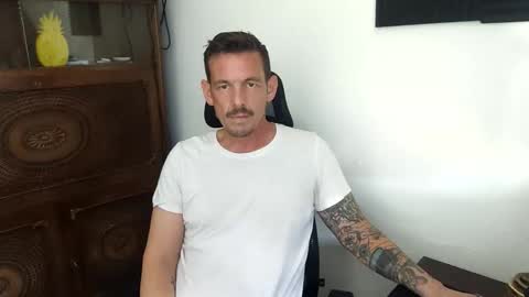 Snapshot of fuckforlife76 chatting on 14, 10, 2025 Tony online show from 14, 10, 2025