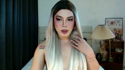 Snapshot of fucking_neil chatting on 29, 10, 2025 MISS NEILLY online show from 29, 10, 2025