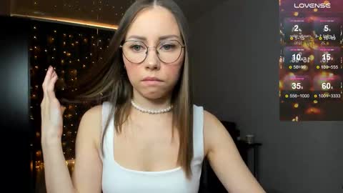 Snapshot of fun__nd__bun chatting on 12, 10, 2025 fun__nd__bun online show from 12, 10, 2025