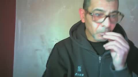 Snapshot of funic723 chatting on 4, 4, 2026 funic723 online show from 4, 4, 2026