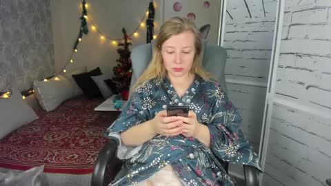 Snapshot of funny_bunny4 chatting on 4, 1, 2025 funny_bunny4 online show from 4, 1, 2025