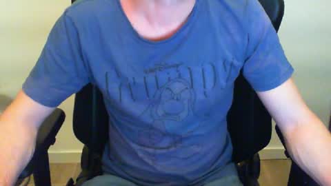 YWhiteNiceMan online show from 22, 5, 2026