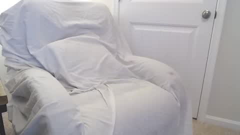 Snapshot of furring chatting on 15, 11, 2025 furring online show from 15, 11, 2025