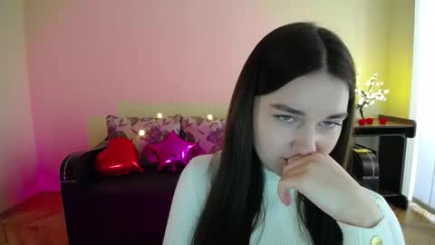 Jaklin online show from 5, 3, 2025