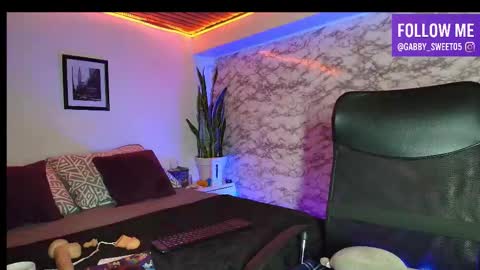 Snapshot of gabby_sweet5 chatting on 15, 11, 2025 Gabby Sweet online show from 15, 11, 2025