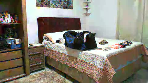 gaby  layla online show from 15, 9, 2025