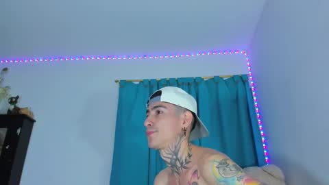 Snapshot of gabosexyxxx chatting on 2, 12, 2024 gabosexyxxx online show from 2, 12, 2024