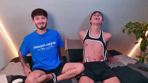 Snapshot of gabriel_and_geronimo chatting on 2, 12, 2025 gabriel_and_geronimo online show from 2, 12, 2025