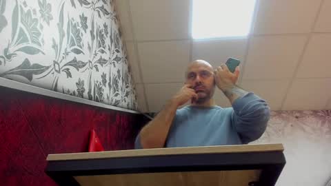 Snapshot of gabriel_harmant chatting on 2, 12, 2024 Gabriel Harmant online show from 2, 12, 2024