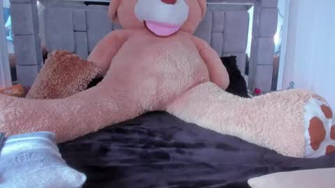 Snapshot of gabriela_montess chatting on 7, 12, 2024 Gabriela Montes online show from 7, 12, 2024