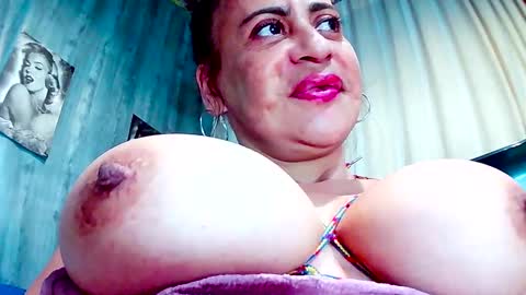 Gabriella Lopez online show from 10, 3, 2025