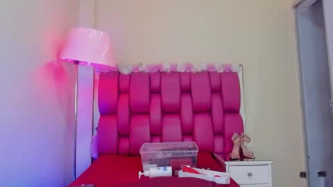 Gaby Im on vacation see you on November 25 online show from 19, 2, 2025