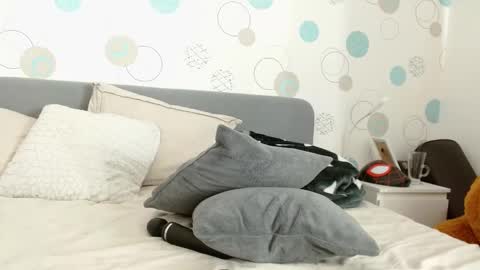 Snapshot of gabrielaaxxx chatting on 6, 3, 2025 i love to squirt online show from 6, 3, 2025