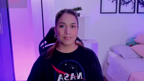 Snapshot of gabriella__tom chatting on 8, 3, 2025 Gabriella online show from 8, 3, 2025