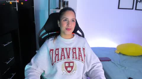 Snapshot of gabriella__tom chatting on 8, 10, 2025 Gabriella online show from 8, 10, 2025