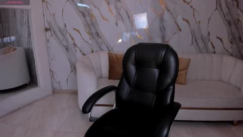 Gabriella Lee online show from 16, 12, 2025