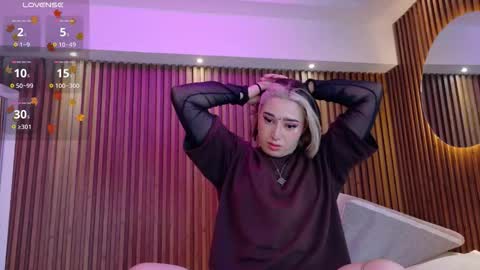 Snapshot of gabyrose9 chatting on 21, 11, 2025 gabyrose9 online show from 21, 11, 2025