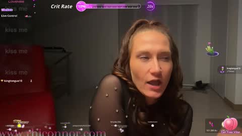 Snapshot of gagngush chatting on 30, 10, 2025 Rhi Connor online show from 30, 10, 2025