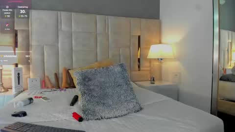  Gale  online show from 30, 1, 2025