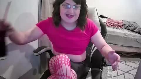 EmilyTrans online show from 10, 9, 2025