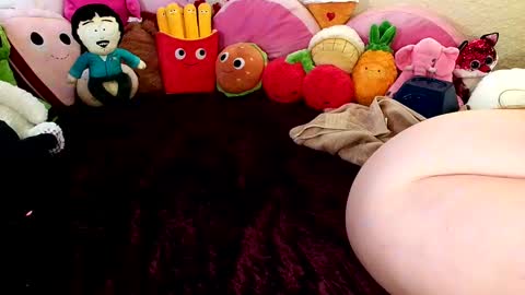 GamerGirlRoxy online show from 12, 9, 2025