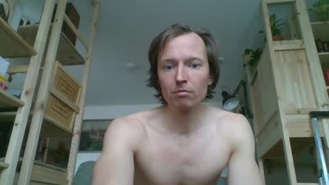 Snapshot of garfield42 chatting on 12, 4, 2026 Garfield online show from 12, 4, 2026