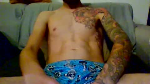 Snapshot of garyreal1990 chatting on 20, 11, 2025 garyreal1990 online show from 20, 11, 2025