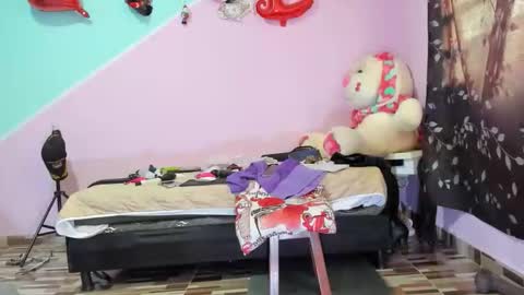 Snapshot of gaticahot001 chatting on 5, 10, 2025 Diana online show from 5, 10, 2025