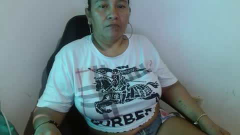 Snapshot of gatika_sexy chatting on 2, 2, 2025 katia online show from 2, 2, 2025