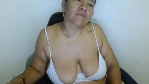 Snapshot of gatika_sexy chatting on 3, 2, 2025 katia online show from 3, 2, 2025