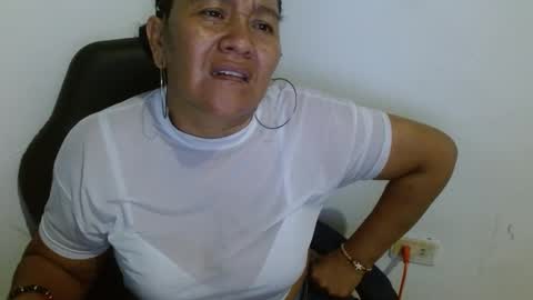 Snapshot of gatika_sexy chatting on 5, 2, 2025 katia online show from 5, 2, 2025