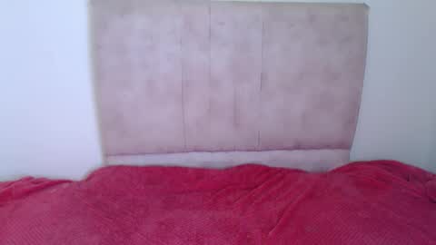 gatita13333321 online show from 25, 11, 2025