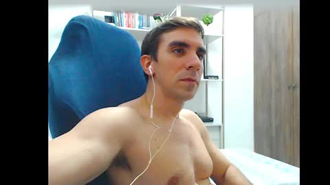 Snapshot of gatosarado23 chatting on 9, 10, 2025 gatosarado23 online show from 9, 10, 2025