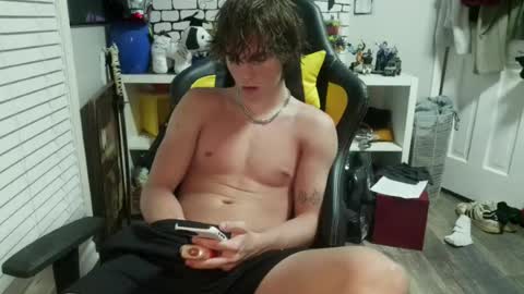 Snapshot of gavatr0n chatting on 1, 7, 2026 gavatr0n online show from 1, 7, 2026