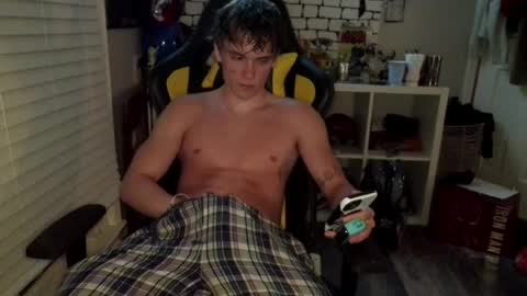 Snapshot of gavatr0n chatting on 13, 7, 2026 gavatr0n online show from 13, 7, 2026
