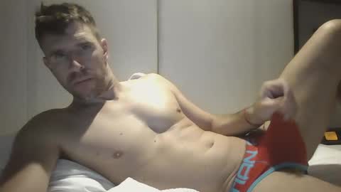 Snapshot of gavintaylor chatting on 15, 9, 2025 gavintaylor online show from 15, 9, 2025