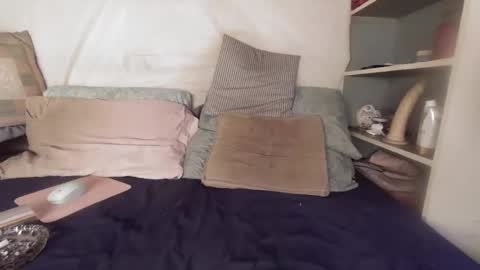 gayrobbin online show from 15, 4, 2026