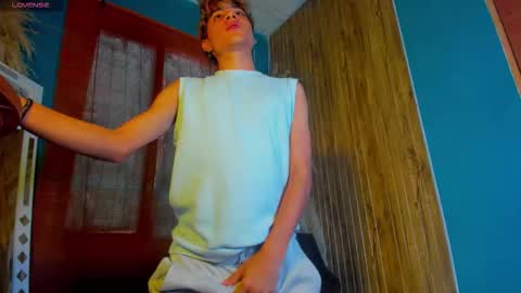 Snapshot of gaze_dream chatting on 4, 12, 2025 HAN online show from 4, 12, 2025