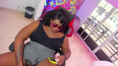 Snapshot of geanna_rose chatting on 3, 10, 2025 geanna_rose online show from 3, 10, 2025