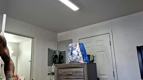 Snapshot of geekedoutlabs chatting on 30, 9, 2025 Zanecubano online show from 30, 9, 2025