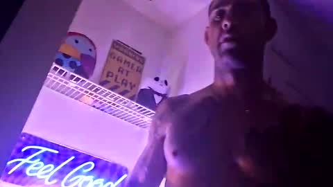 Snapshot of geekedoutlabs chatting on 4, 10, 2025 Zanecubano online show from 4, 10, 2025