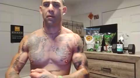 Snapshot of geekedoutlabs chatting on 14, 10, 2025 Zanecubano online show from 14, 10, 2025