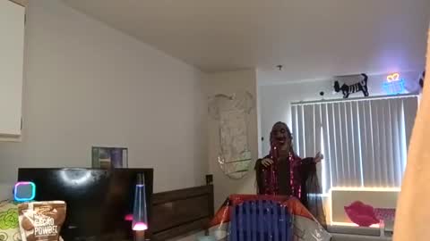 Snapshot of geekedoutlabs chatting on 16, 10, 2025 Zanecubano online show from 16, 10, 2025